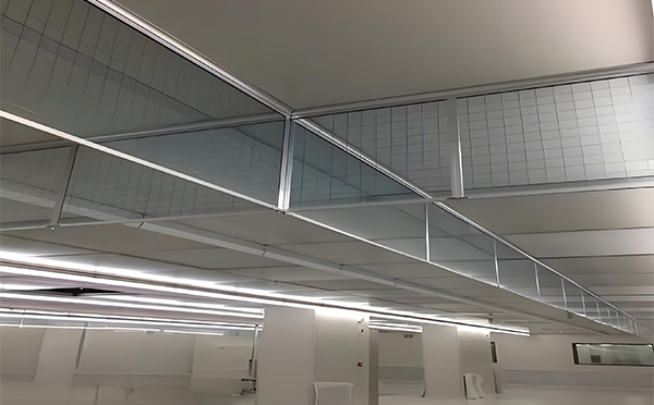 南口街道玻璃挡烟垂壁