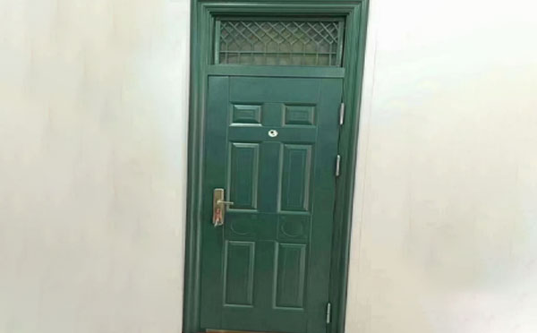 南口街道学校教室门