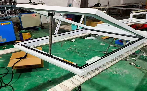 某地下车库出入口南口街道排烟窗配置工程